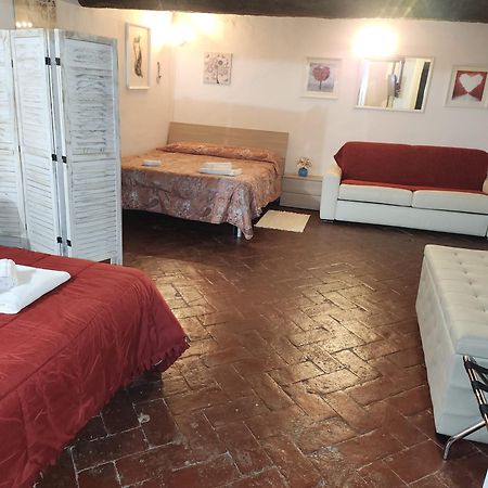 La Casa Del Conte By Francigena Apartments เซียนา ภายนอก รูปภาพ
